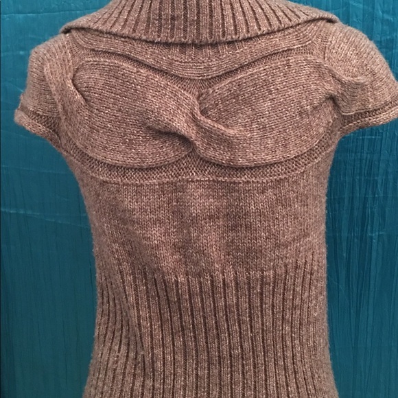 Swan Collection by s. Oliver Sweater Size 6 - Picture 5 of 8